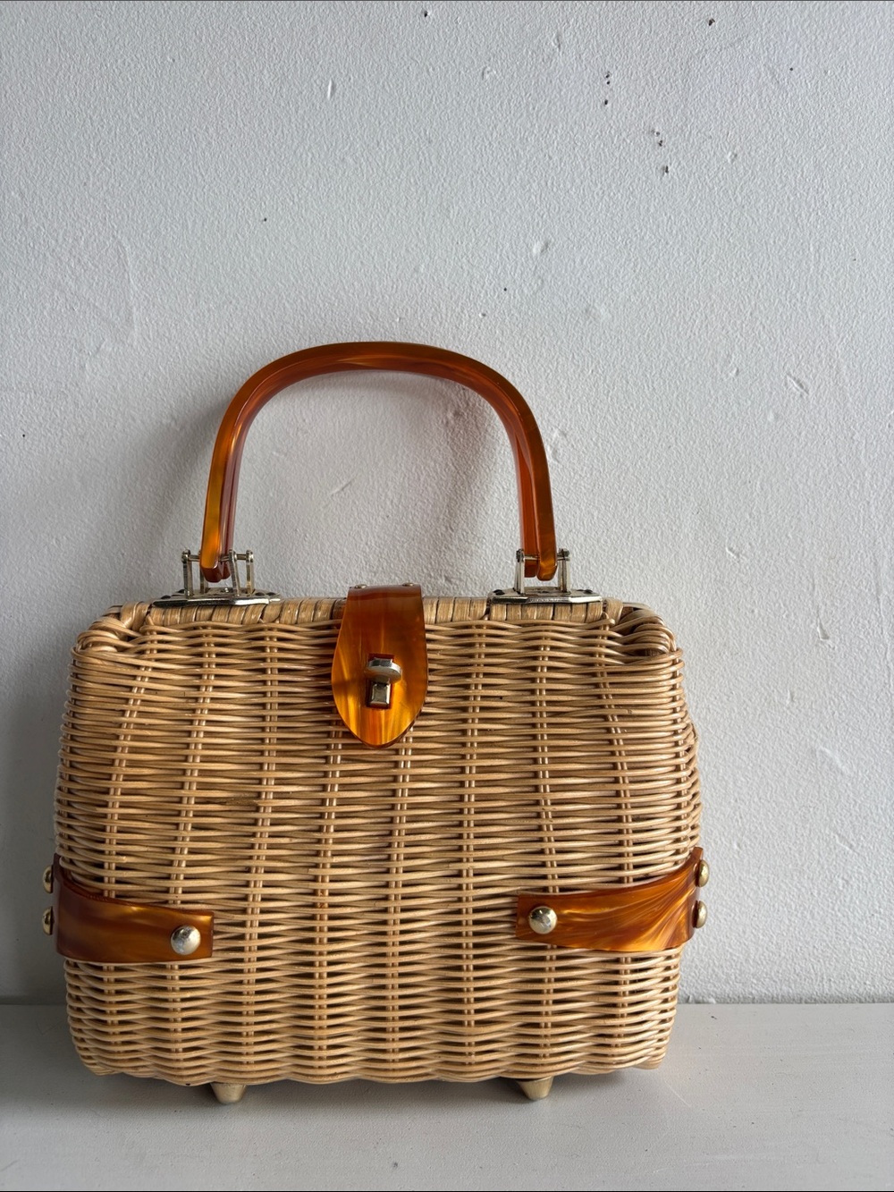 Vintage 1960s Rattan and lucite box bag - Women Bags - Picture 2 of 11